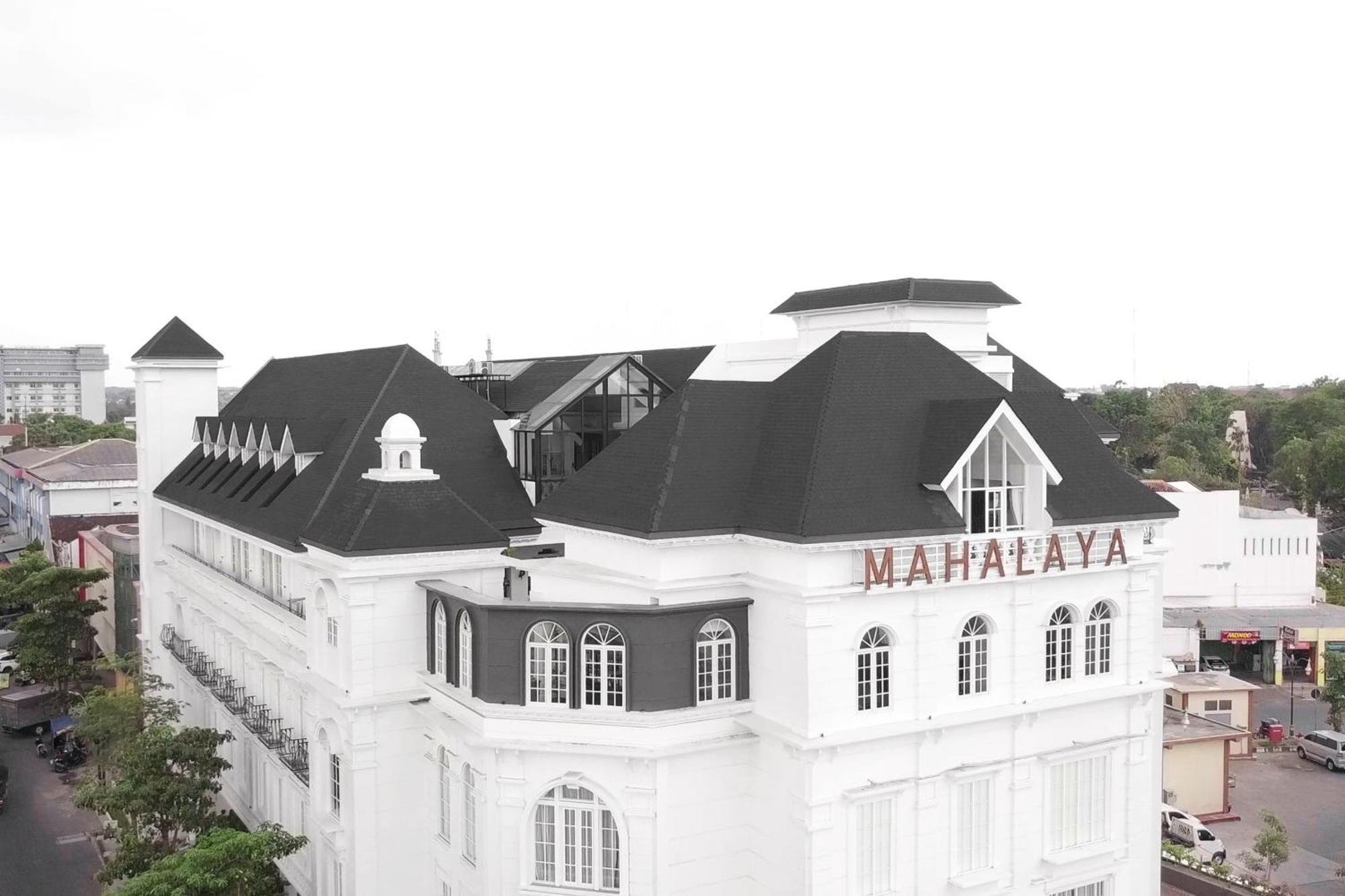 Mahalaya The Legacy Hotel Solo Buitenkant foto